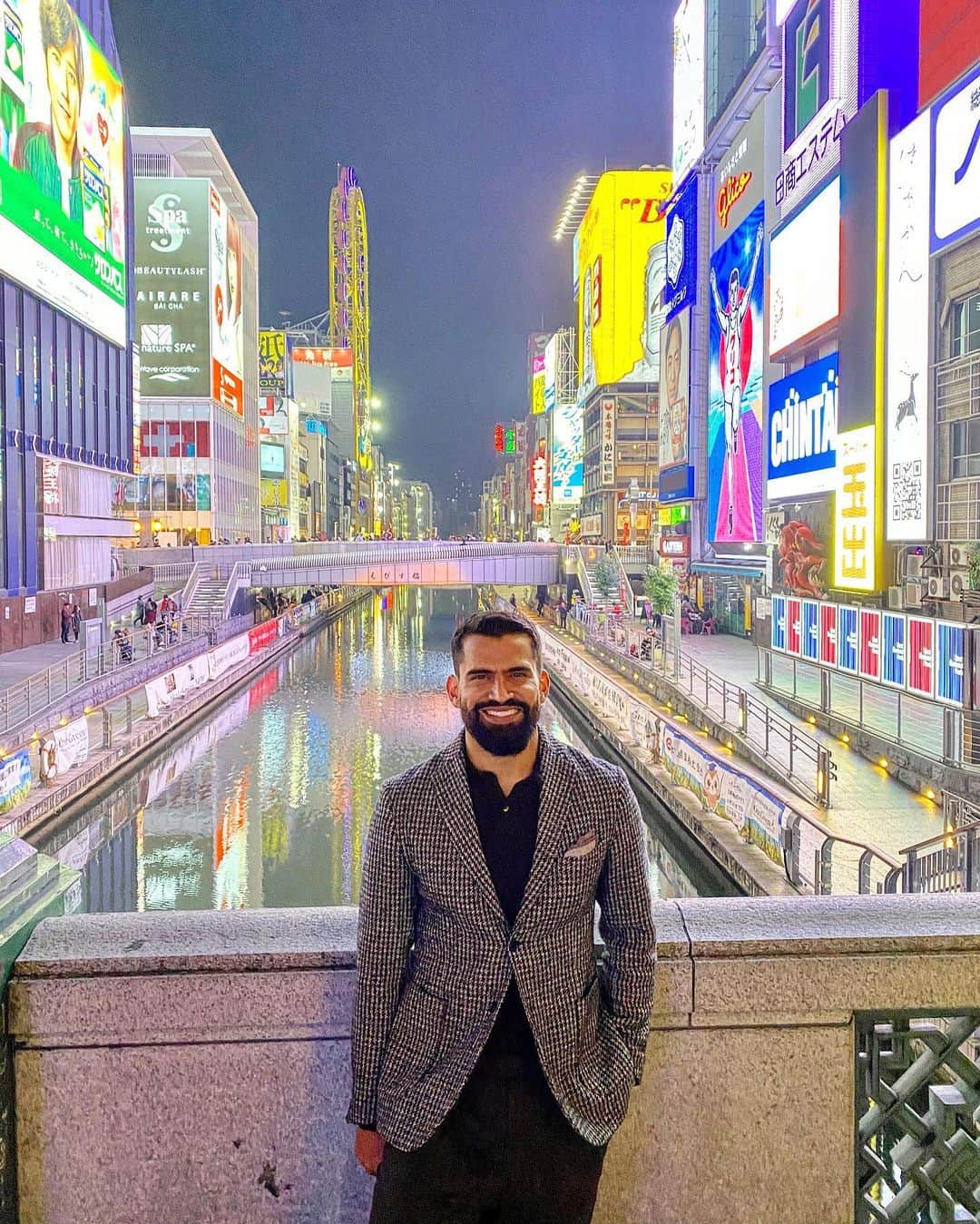 トマス・リンコンさんのインスタグラム写真 - (トマス・リンコンInstagram)「Grateful to have a little time to enjoy Osaka 🇯🇵 🙏🏼👌🏽 #osaka #walktime」11月17日 0時50分 - tomasrincon8