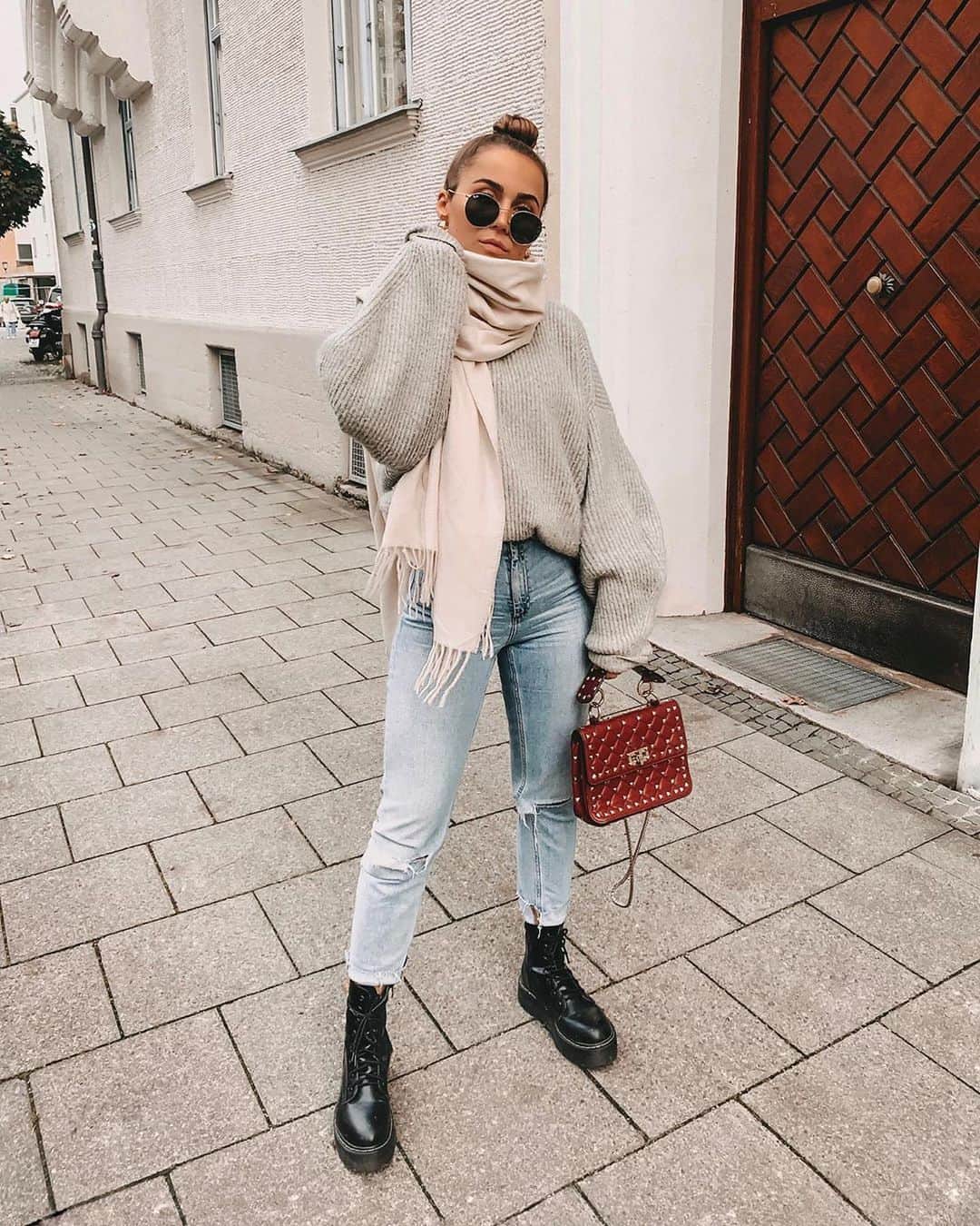 Angel™さんのインスタグラム写真 - (Angel™Instagram)「Outfit ideas for Fall. Which item would you add to your shopping list? Credit @anunanna #americanstyle #ootd #outfit #style #fashion #falloutfits #autumnstyle #shoppingonline ❤️ #asaqueen」11月17日 1時23分 - americanstyle