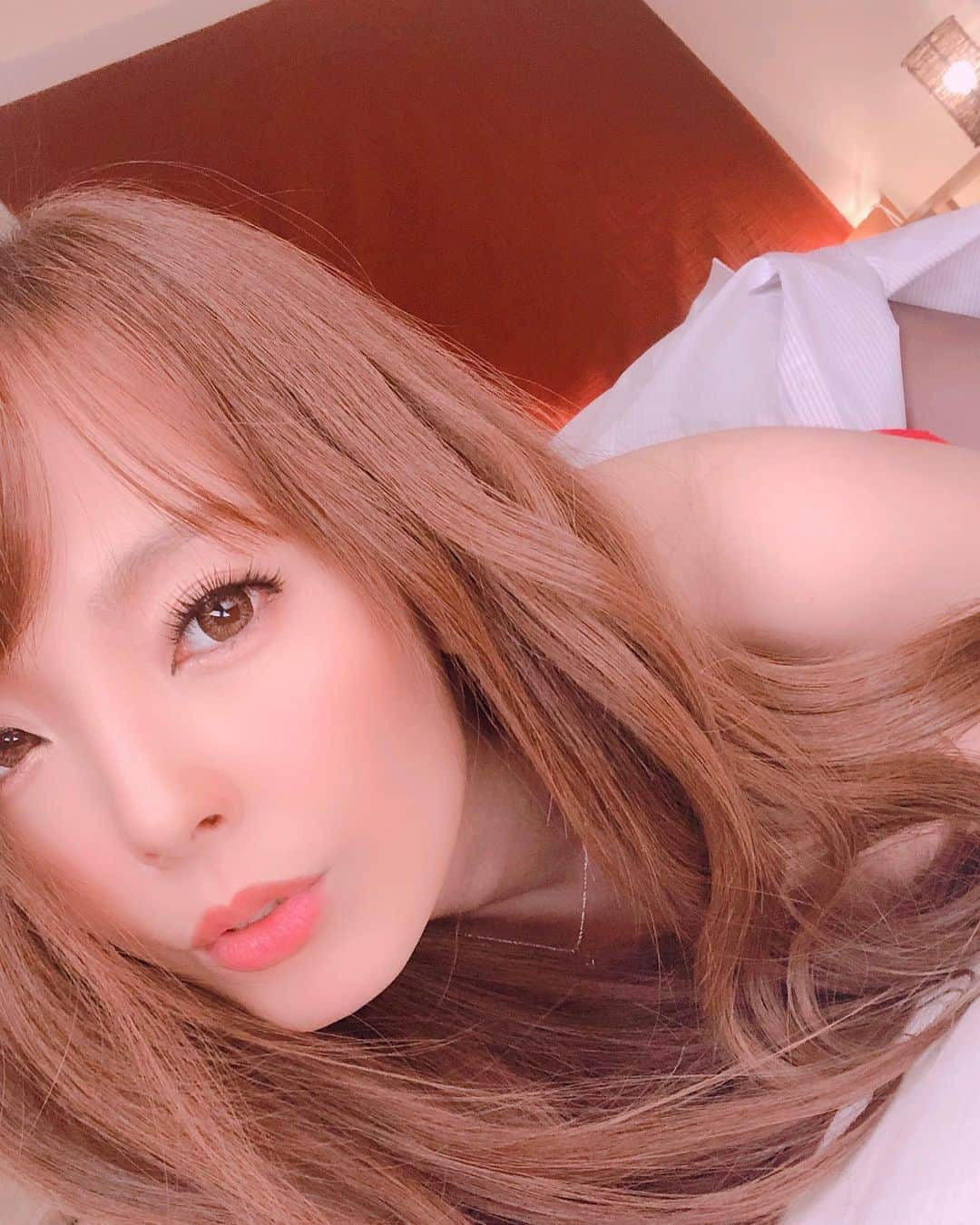 Hitomi（田中瞳）さんのインスタグラム写真 - (Hitomi（田中瞳）Instagram)「Shooting on Sunday🌹」11月17日 11時48分 - official_hitomitanaka