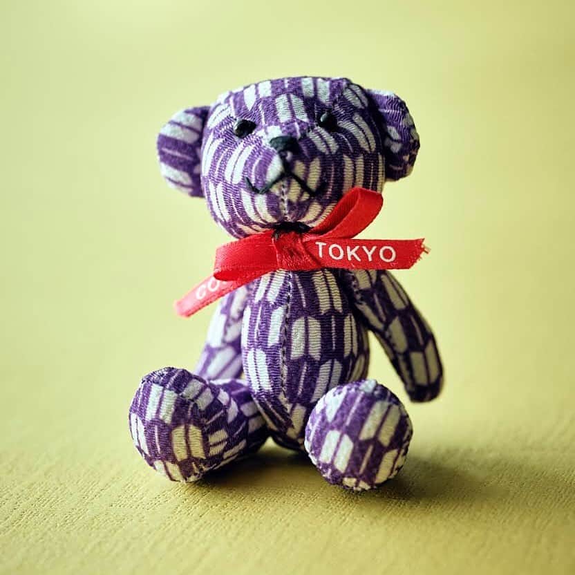 Conrad Tokyoのインスタグラム：「すてきな日曜日を。~ Conrad Bearより ⁣ Have a great day! ~Sincerely, the Conrad Bear⁣ http://www.conradtokyo.co.jp/⁣ #コンラッド #コンラッド東京 #ホテル #東京 #日本 #銀座 #ラグジュアリー #秋 #港区 #旅行 #コンラッドベア #可愛い #週末 #日本限定 #幸せ #Conrad #Hotel #Tokyo #Conradtokyo #Japan #Ginza #LuxuryTravel #Autumn #Minatoku #Travel #ConradBear #Cute #Weekend #LimitedEdition #Happy⁣」
