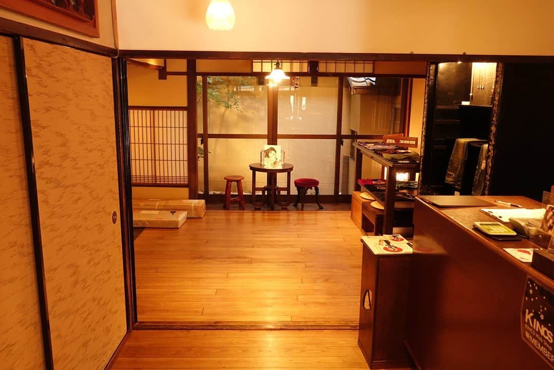 いぶくろ聖志さんのインスタグラム写真 - (いぶくろ聖志Instagram)「gouk京都ギャラリー。 楽しいイベントでしたっ ありがとうございましたっ ✧*｡٩(ˊᗜˋ*)و✧*｡ #camera #japan #kyoto #gouk」11月17日 12時48分 - b.smpl