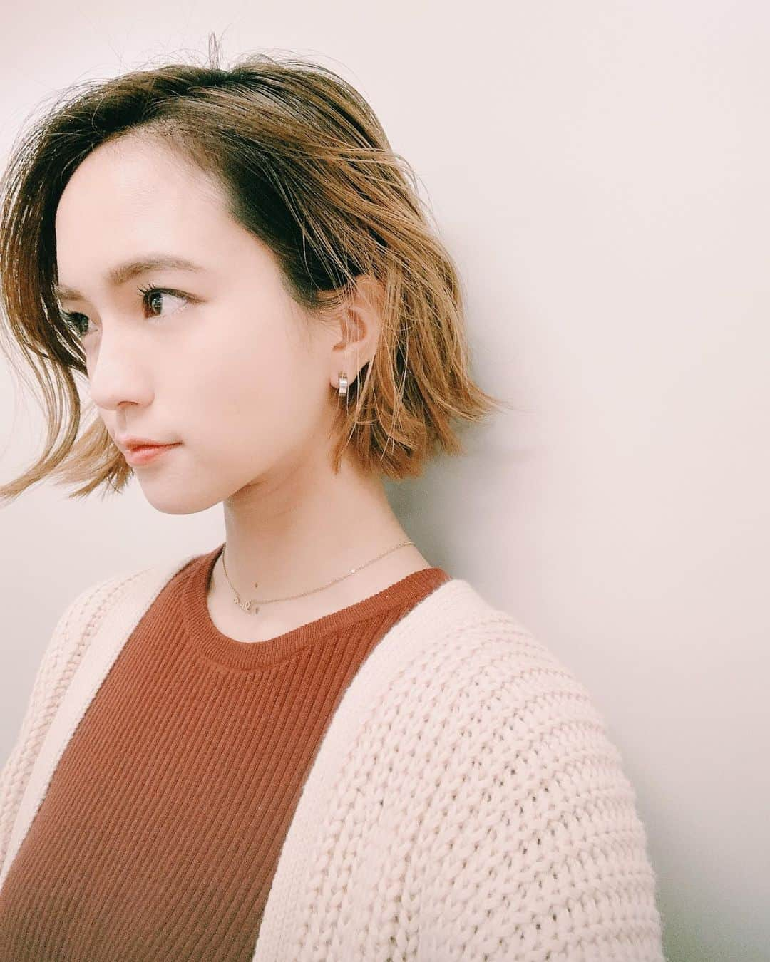 レオラさんのインスタグラム写真 - (レオラInstagram)「上げるの遅くなってごめんね🙏 髪、明るくなりました💇‍♀️💕 いろいろ冒険中👍 . by @hair_space_cocoon @taitoboy @you_shit  #Leola_LaLa #Leola #newhair #color #グラデーション #しばらくは短めでいこ」11月17日 13時02分 - leola_official