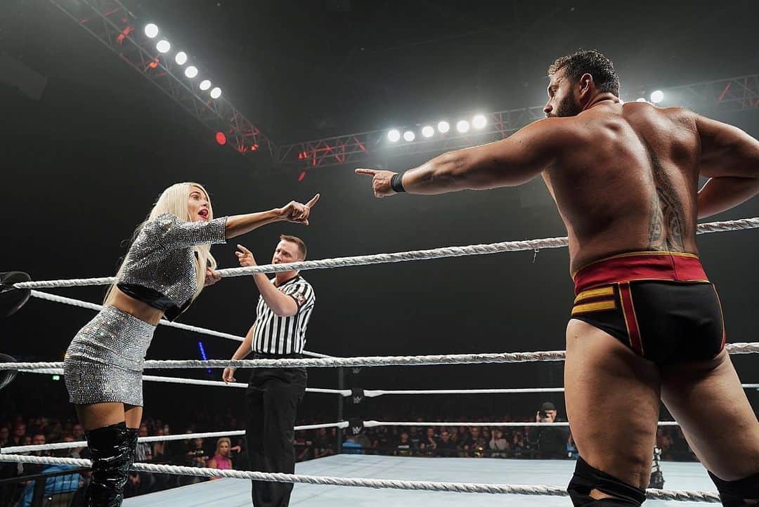 WWEさんのインスタグラム写真 - (WWEInstagram)「@thelanawwe and @rusevig bring their drama all the way to #WWEDusseldorf...will they ever be able to settle their differences?」11月17日 4時41分 - wwe