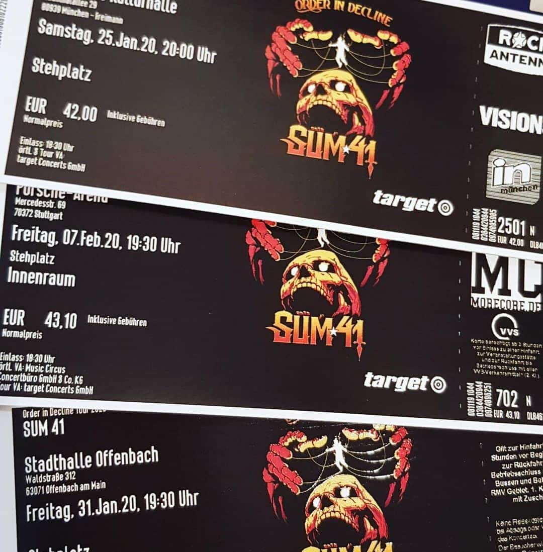 Zebraheadさんのインスタグラム写真 - (ZebraheadInstagram)「Have you guys got your tickets for the upcoming European tour we're doing with @sum41 ? Better get on it and get to the party!! #Zebrahead #braininvaders #sum41 #party」11月17日 6時13分 - zebraheadofficial