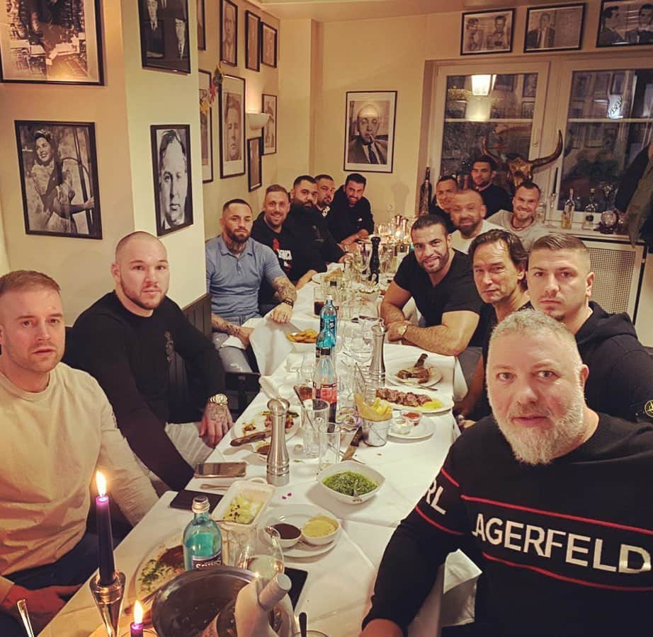 ケヴィン・グロスクロイツのインスタグラム：「Geburtstag vom Champ @christianeckerlin 👊🏻💪🏻💯」