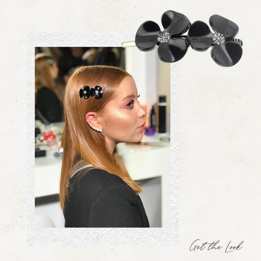 のインスタグラム：「Saturday night mood 🍸 . .  #acessorio #alexandredeparis #brilho #cabelo #fashion #getthelook #hair #hairstyle #handmade #lifestyle #look #madeinfrance #moda #paris #penteado #trend #deauxcamelias #night #saturday」