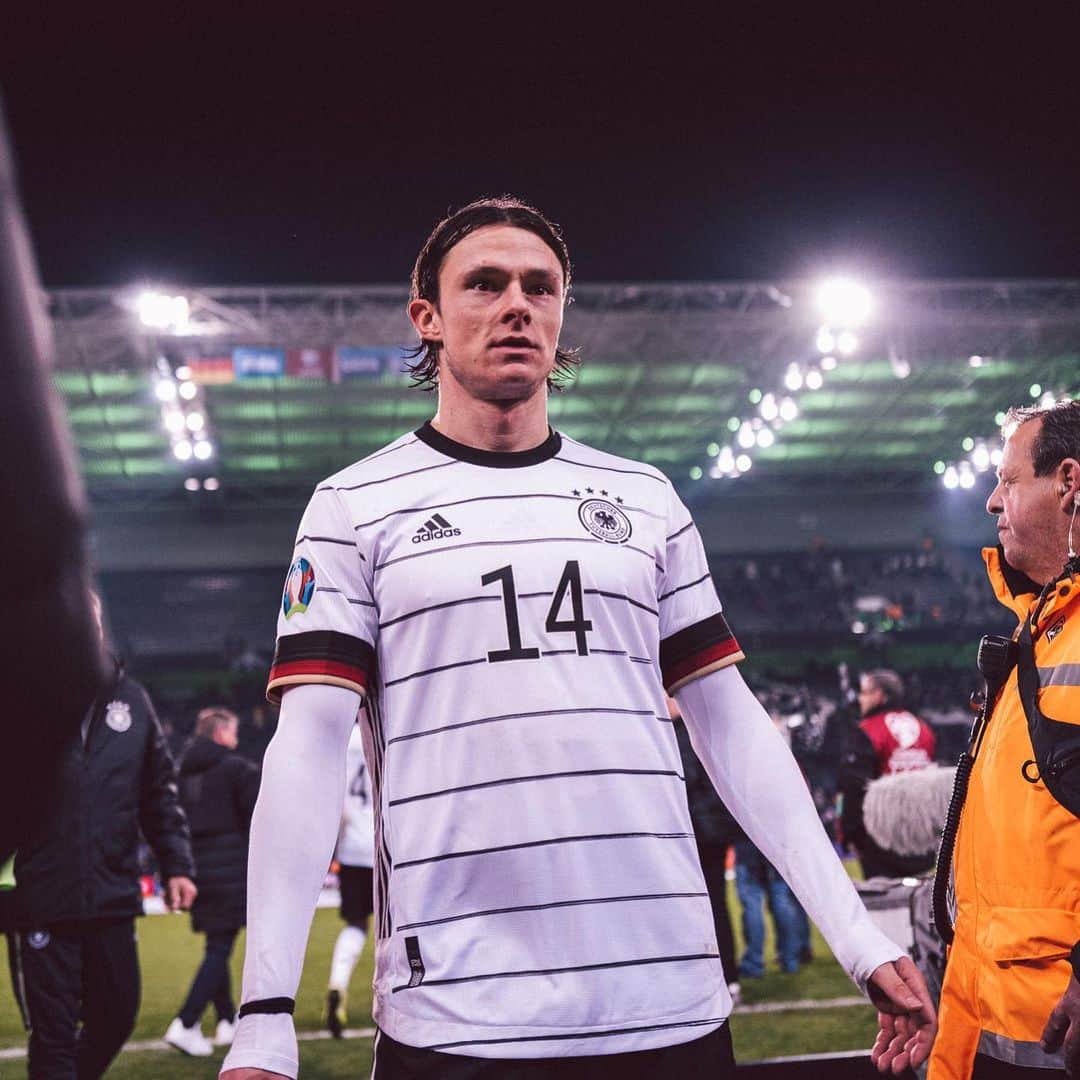 ニコ・シュルツのインスタグラム：「4:0 Sieg! @dfb_team EM Quali ✔️」