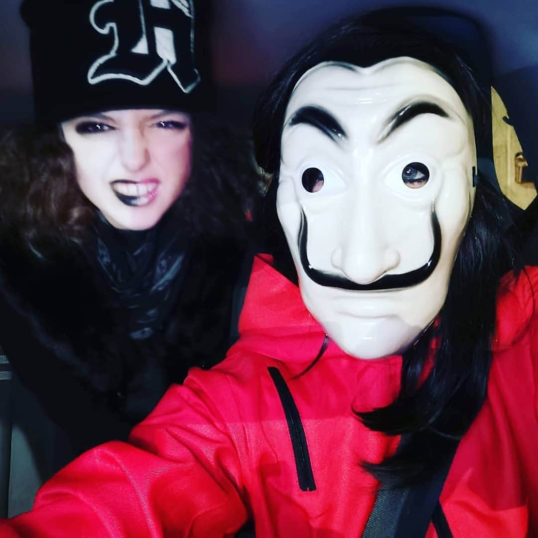 ジャスティン・マッテラさんのインスタグラム写真 - (ジャスティン・マッテラInstagram)「Back to our old tricks. #moneyheist #halloweeninnovember #ourschoolisdifferent #schoolparty #nairobilacasadepapel #tokyo #halloween All MUP @barbara.nania @maccosmeticsitalia #macpro」11月17日 8時09分 - justineelizabethmattera