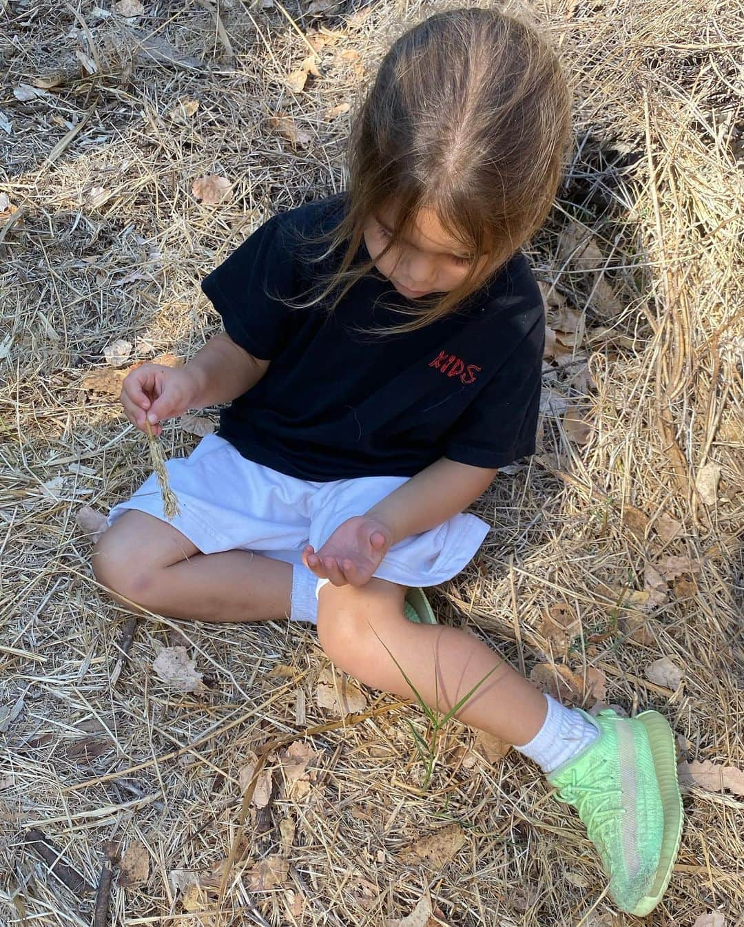 コートニー・カーダシアンさんのインスタグラム写真 - (コートニー・カーダシアンInstagram)「We spent our morning planting trees with @treepeople_org. Thank you @futureearth for including us in such a beautiful morning taking care of our 🌎」11月17日 9時16分 - kourtneykardash