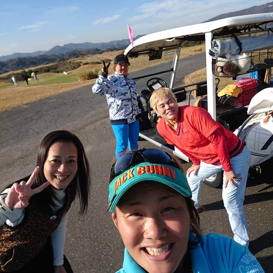 加藤園子さんのインスタグラム写真 - (加藤園子Instagram)「今日はゴルフー‼️ すっごいメンバーです✨  神取さんと前川さんと同じチーム💦 緊張しますが頑張ります‼️✨ #女子プロレスラー  #ゴルフ #神取忍 さん #立野記代 さん #井上貴子 さん #前川久美子 さん #緊張する」11月17日 9時26分 - kato_sonoko