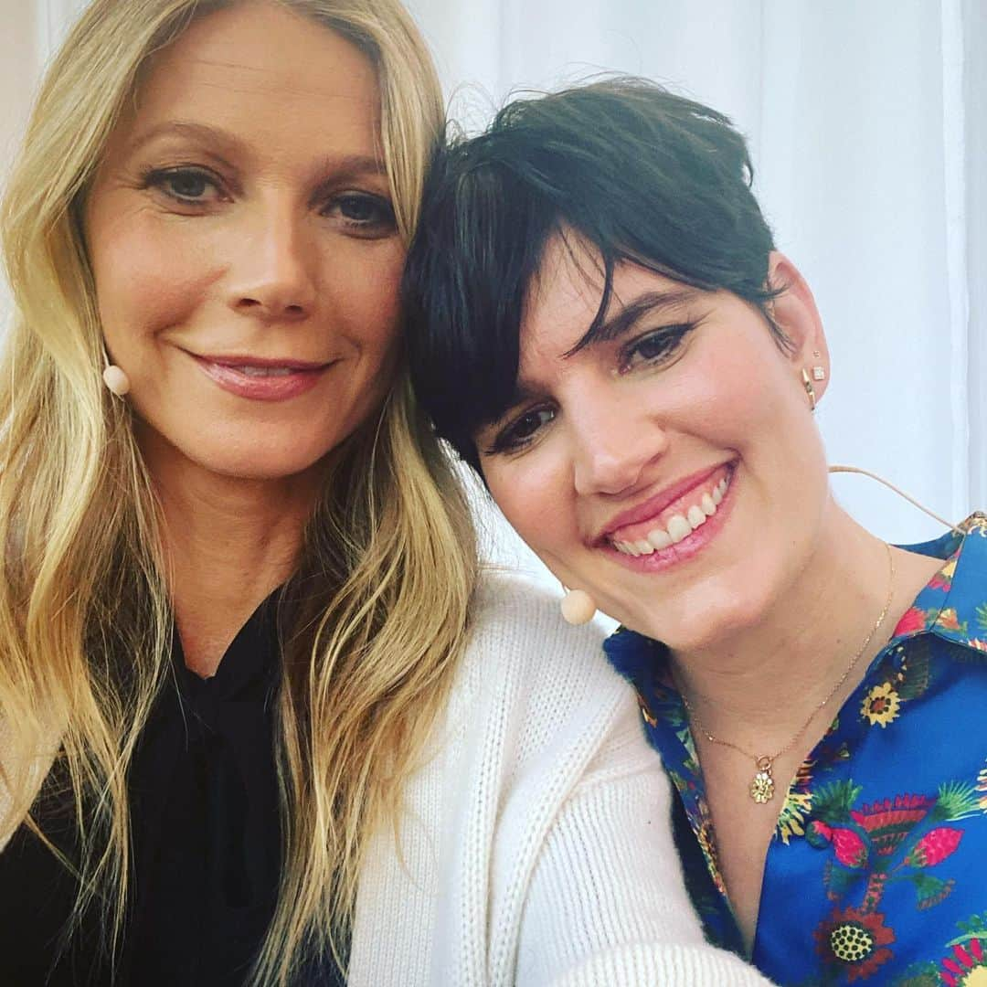 グウィネス・パルトローさんのインスタグラム写真 - (グウィネス・パルトローInstagram)「Cheers to my beautiful brilliant #workwife @eliseloehnen and the ENTIRE @goop team for a very moving, educational, and delicious day. Thank you to all who came, what a community. I love you guys. Time for a 🍸」11月17日 11時24分 - gwynethpaltrow