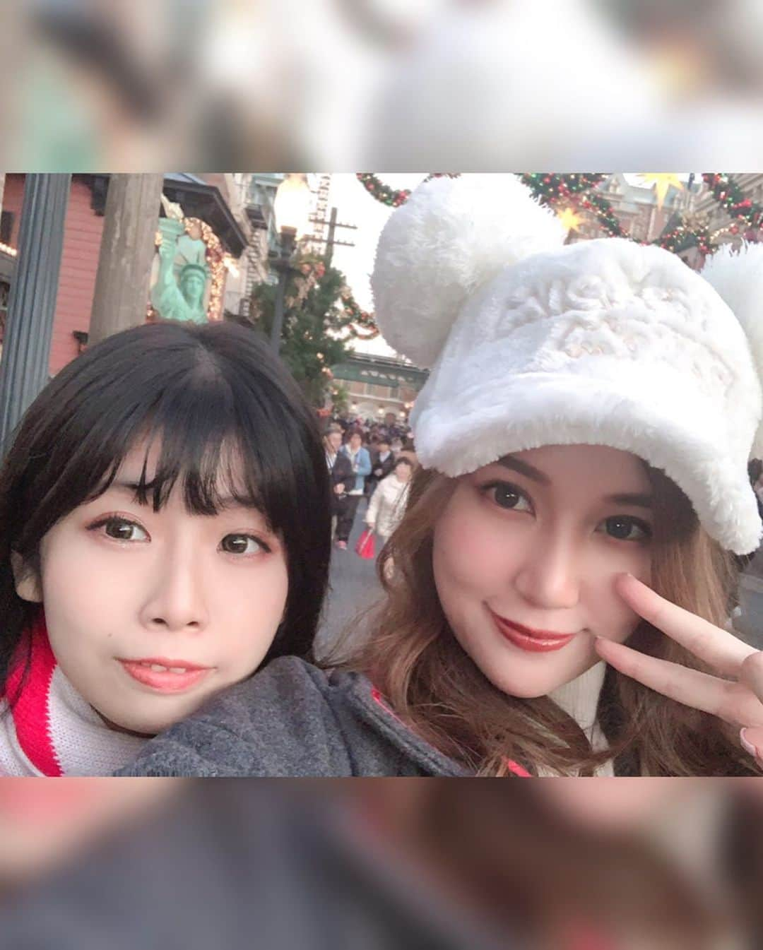 けちょんさんのインスタグラム写真 - (けちょんInstagram)「赤チェック合わせ☺️ 初ソアリン乗れた〜！予想以上に感動してしまったなあ🤦🏻‍♀️✨ ご飯食べてプラプラしてたくさん話せて楽しみました🤟🏻」11月17日 22時38分 - ke_chon