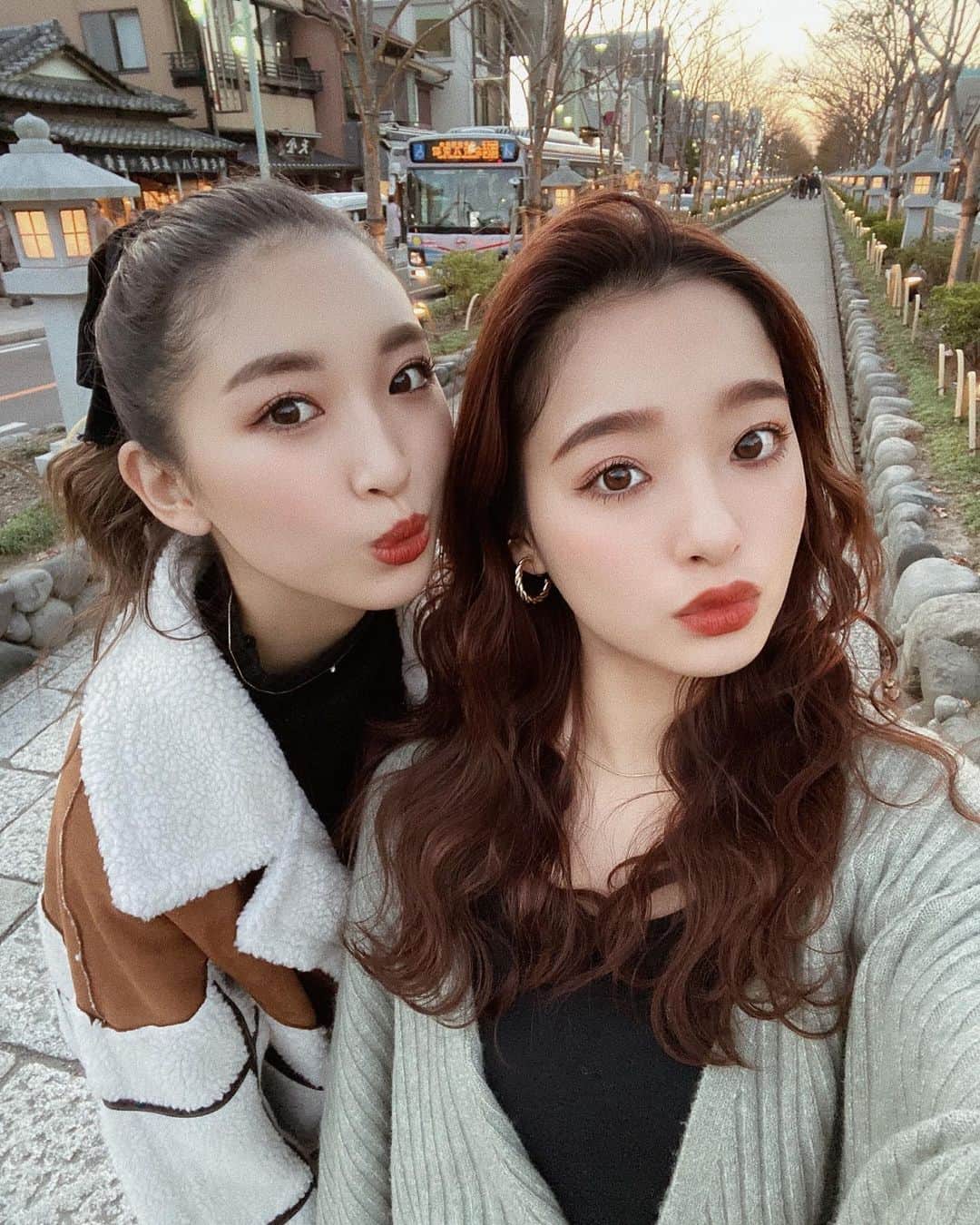 のインスタグラム：「最近よく似てるって良く言われる もう9年もの仲だあ、♡」