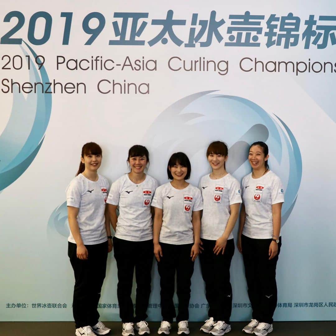 北澤育恵のインスタグラム：「🥈結果報告🥈 . PACC沢山の応援ありがとうございました！日本代表として世界の切符を獲得できました🌼はじめてのPACC。とってもいい経験になりました。大きな目標に向け、またみんなでパワーアップしてきましょう💪🔥🔥 . . . #curling #pacificasiacurlingchampionships  #instagram #thankyou #teamjapan #カーリング #素敵なうちわ#これは気合入った#🎌 #せいなまん」