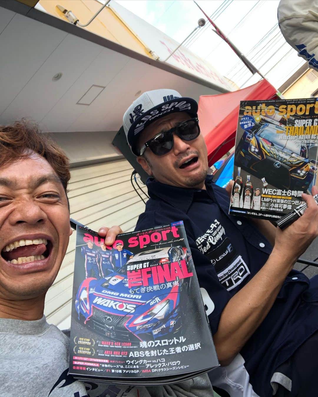 脇阪寿一さんのインスタグラム写真 - (脇阪寿一Instagram)「Racing on / auto sport 今まで雑誌の表紙を飾るために頑張ってきた！って言っても過言やない。  #autosport #racingon #雑誌のカヴァー  @satoshimotoyama  @ryo_michigami  @masabandoh」11月17日 21時26分 - juichiwakisaka