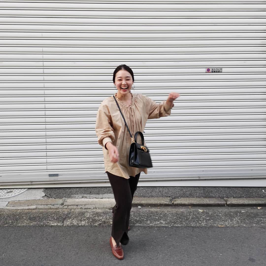 ayaka8880のインスタグラム：「. . 週末もお疲れ様でした🥰 . . #年内残り #めいっぱい笑わなくては」