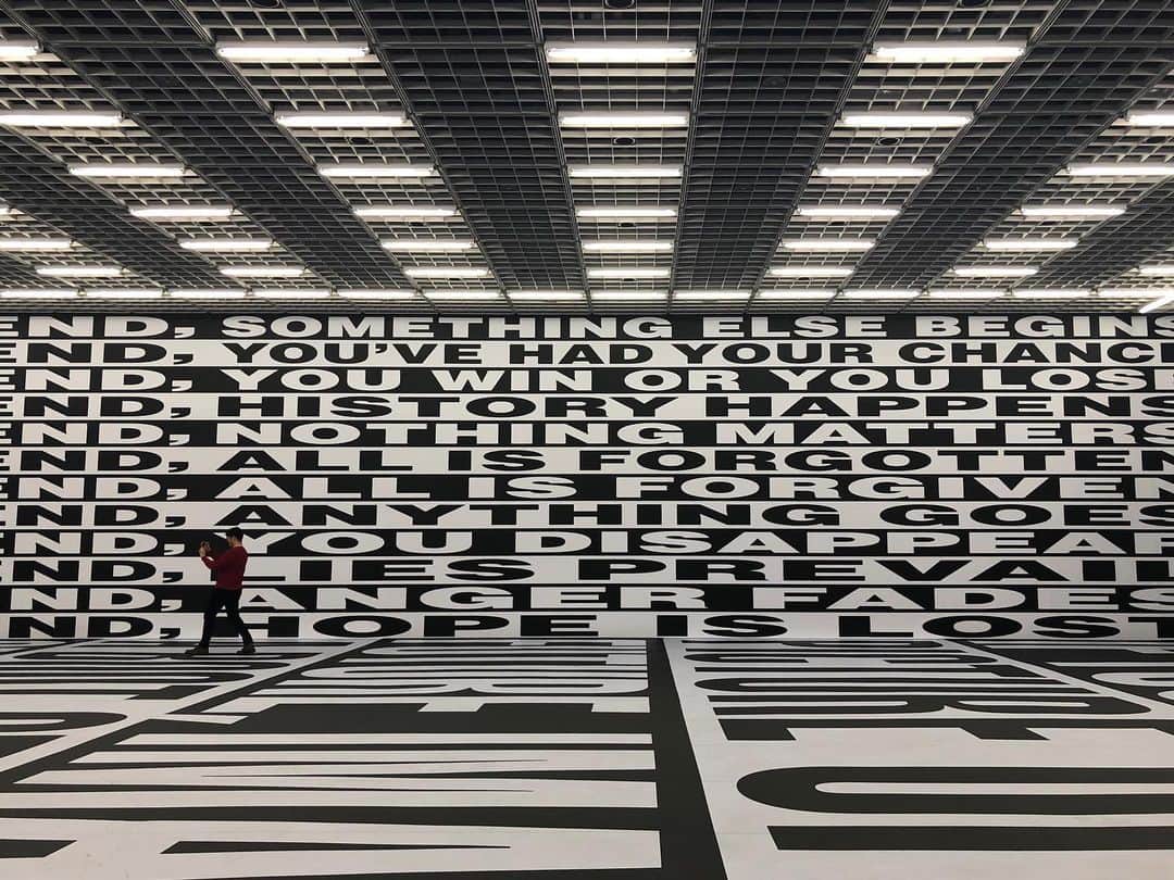 シン・セギョンさんのインスタグラム写真 - (シン・セギョンInstagram)「#BarbaraKruger」11月17日 21時48分 - sjkuksee