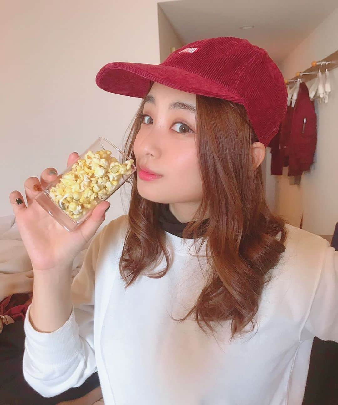 トロたんさんのインスタグラム写真 - (トロたんInstagram)「🍿🍿🍿🍿🍿🍿🍿 ポップコーンが すごく好きなんです 🍿🍿🍿🍿🍿🍿🍿 #ポップコーン大好き #ポップコーン #本当は #毎日食べたい #ポップコーンは飲み物 #大好き #Love  #デブ活 #パニカム #キャップ #キャップ女子 #ブルー系 #カラコン #japanesegirl #japanese #followme #me #Popcorn」11月17日 22時01分 - torotan_tan