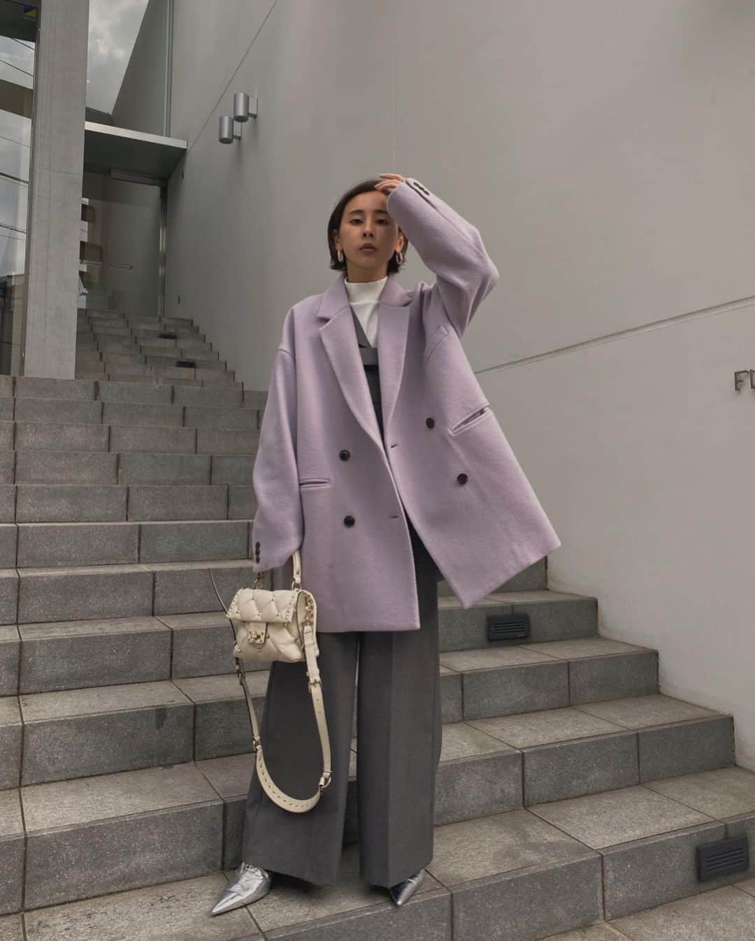 黒石奈央子さんのインスタグラム写真 - (黒石奈央子Instagram)「あめりふく。 . . . .  UNDRESSED BIG JK DADDY COAT ¥30500+tax 11/19 UNDRESSED REMAKE LIKE TAILORED TOP ¥19400+tax 11/19 UNDRESSED STRAP WIDE PT ¥16600+tax 11/19 . . ダディーの大本命のパープル。やっぱ他にないこのカラーはマストかな。 .  @ameri_shinjuku @amerivintage @ameri_daikanyama @ameri.shinsaibashi #ameri#amerivintage #fashion #vintagefashion #coordinate#ootd#outfit#osanposnap #705_outfit #大人ファッション #大人コーディネート #大人スタイル #modestyle #modefashion#modecasual」11月17日 22時12分 - blackstone705