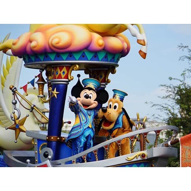 南明奈さんのインスタグラム写真 - (南明奈Instagram)「素敵な写真撮れた📸✨ #disney #ディズニー　#tdl #ドリーミングアップ #ミッキー　#プルート」11月17日 22時25分 - akinaminami