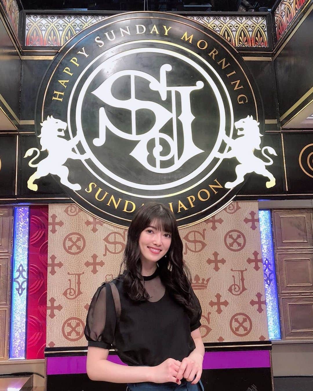 日下部美愛のインスタグラム：「サンデージャポン、見てくださった皆さんありがとうございました！ 可愛いセットと一緒に撮らせて頂きました🥳 衣装の写真は後ほど！ . . . #サンデージャポン #photo #japan #model #me #hair #fashion #makeup #selfie #followme #instagood #camera #instadaily #dailylook #selfie #한국 #맞팔 #사진 #데일리 #데일리룩 #인스타사진 #인스타그램 #일본인 #패션 #패션스타그램」
