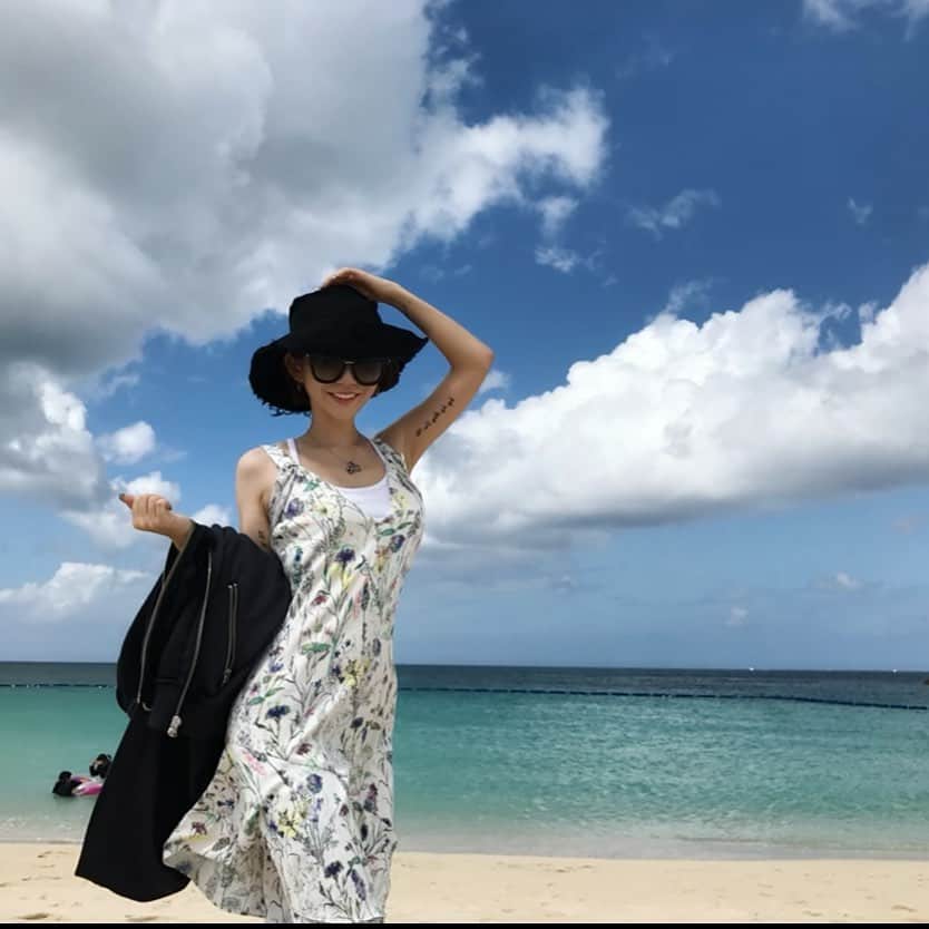 MASAMIのインスタグラム：「夏までに脱毛しなきゃだよいそげまじ🥺❤️今なら9ヶ月0円で脱毛できるし私もやってる🙌夏恋しいなー冬も好きだけど💕 @c3_esthe #pr#脱毛#脱毛サロン#全身脱毛」