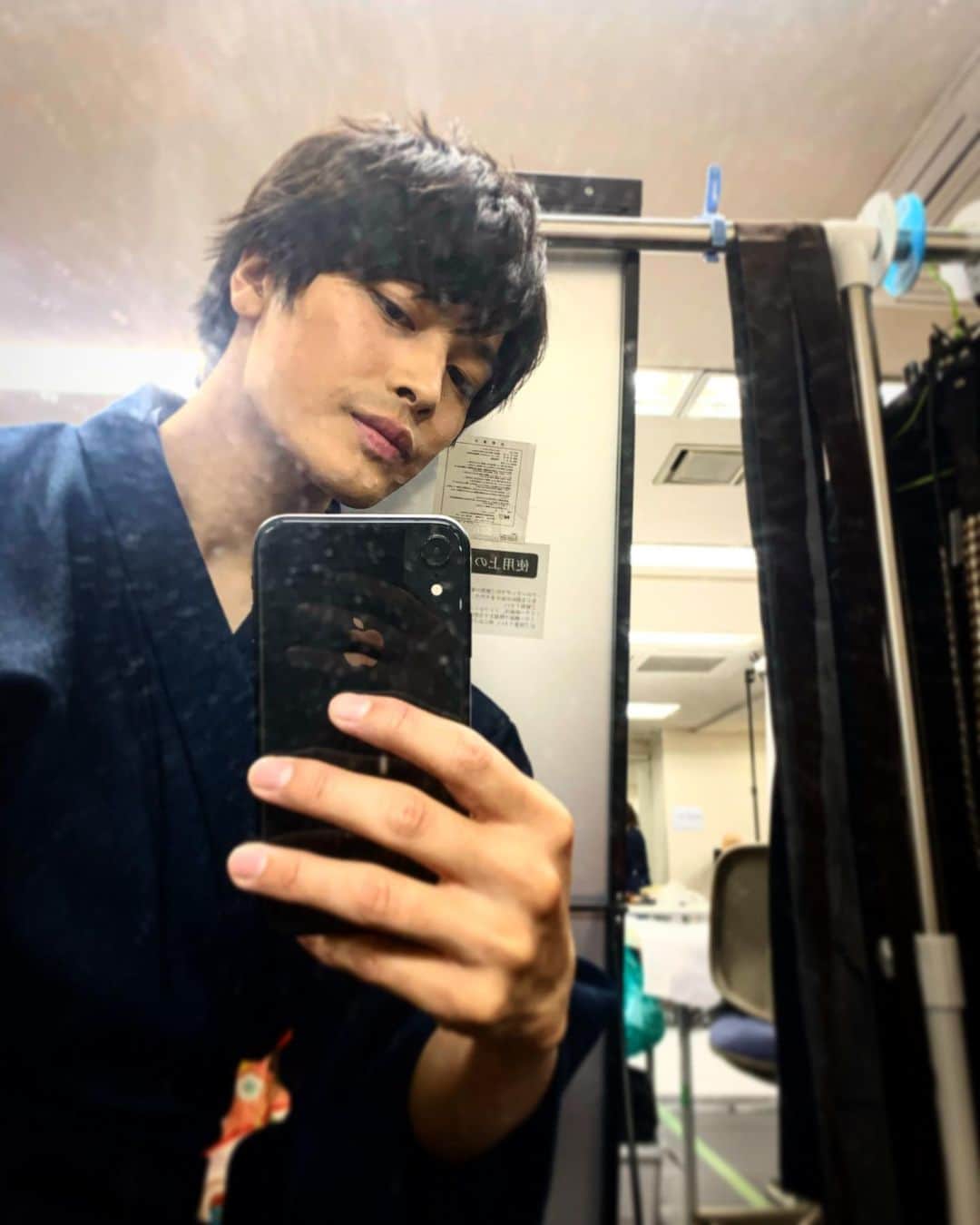 のインスタグラム：「音楽劇 #男おいらん ビジュアル撮影でした📸🌸 当日、物販にてブロマイドや缶バッジとして発売されますので是非お楽しみ✌️ チケット予約もお待ちしてます👱🏽‍♂️ #舞台 #俳優 #スチール #撮影 #花魁 #吉原 #BL #遊郭」