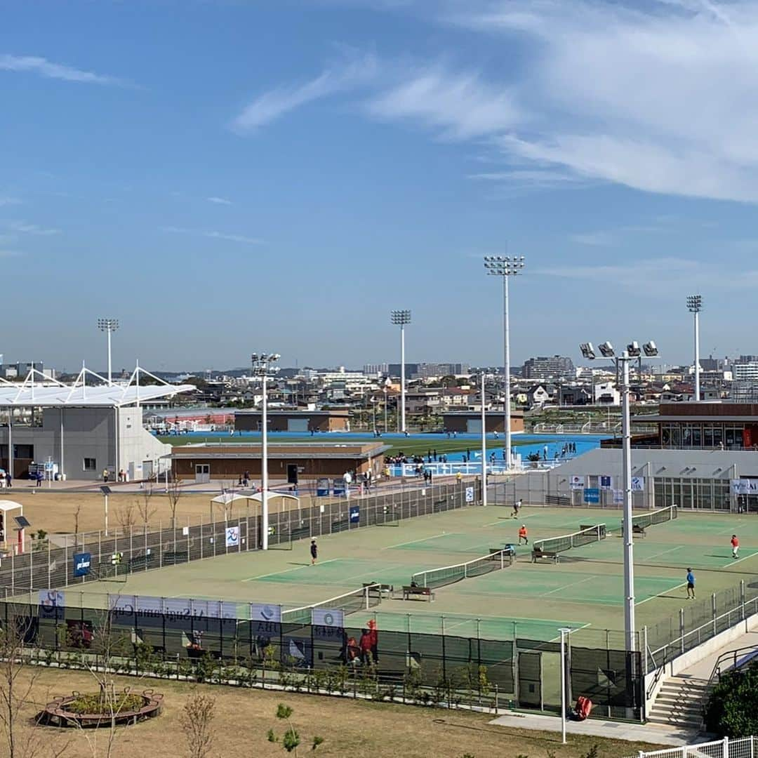 杉山愛さんのインスタグラム写真 - (杉山愛Instagram)「今日もお天気に恵まれ☀️ 最高なテニス日和🎾大会日和🎾 ジュニア達も頑張ってます👍  会場は子どもが遊べたり 犬がお散歩したり🐕🐩🐕 ジョギングコースがあったり🏃‍♀️🏃‍♂️ 家族で遊びに来られる場所になってます✨  お天気がいい時は富士山も🗻 綺麗に見られますよ〜👀 今日の富士山🏔綺麗でした」11月17日 14時37分 - aisugiyamaofficial