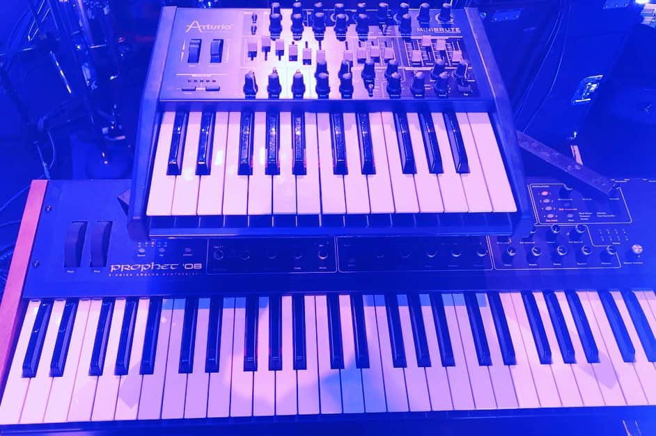 ハジメタルさんのインスタグラム写真 - (ハジメタルInstagram)「ツアーの機材紹介。  1枚目  Nord Electro 2(Clavia DMI AB ) →オルガン  A-49-BK (ROLAND) →midiキーボード  CP-1	YAMAHA →ピアノ、ローズ  RE-20(BOSS ) →オルガンのリバーブ、ディレイで使用  2枚目 MINIBRUTE(ARTURIA ) →アナログシンセ。ノイジーな音が出ます。  Prophet'08	(Dave Smith Instruments) →アナログシンセ。 一曲だけこれを使用してます。  3枚目 INTAGRA-7(Roland) →音源。シンセ系のメインは全てこちらです。  マッキー、ベリンカーの宅を使用してモニターしています。  イヤフォンはWESTONE製です。  4枚目 オルガン用のボリュームpedal  ピアノのダンパーpedalです。  5枚目 Neo instruments VENTILATOR →オルガンのレズリーのシュミレーターです。  #keyboardist」11月17日 15時28分 - hajimetaldeath