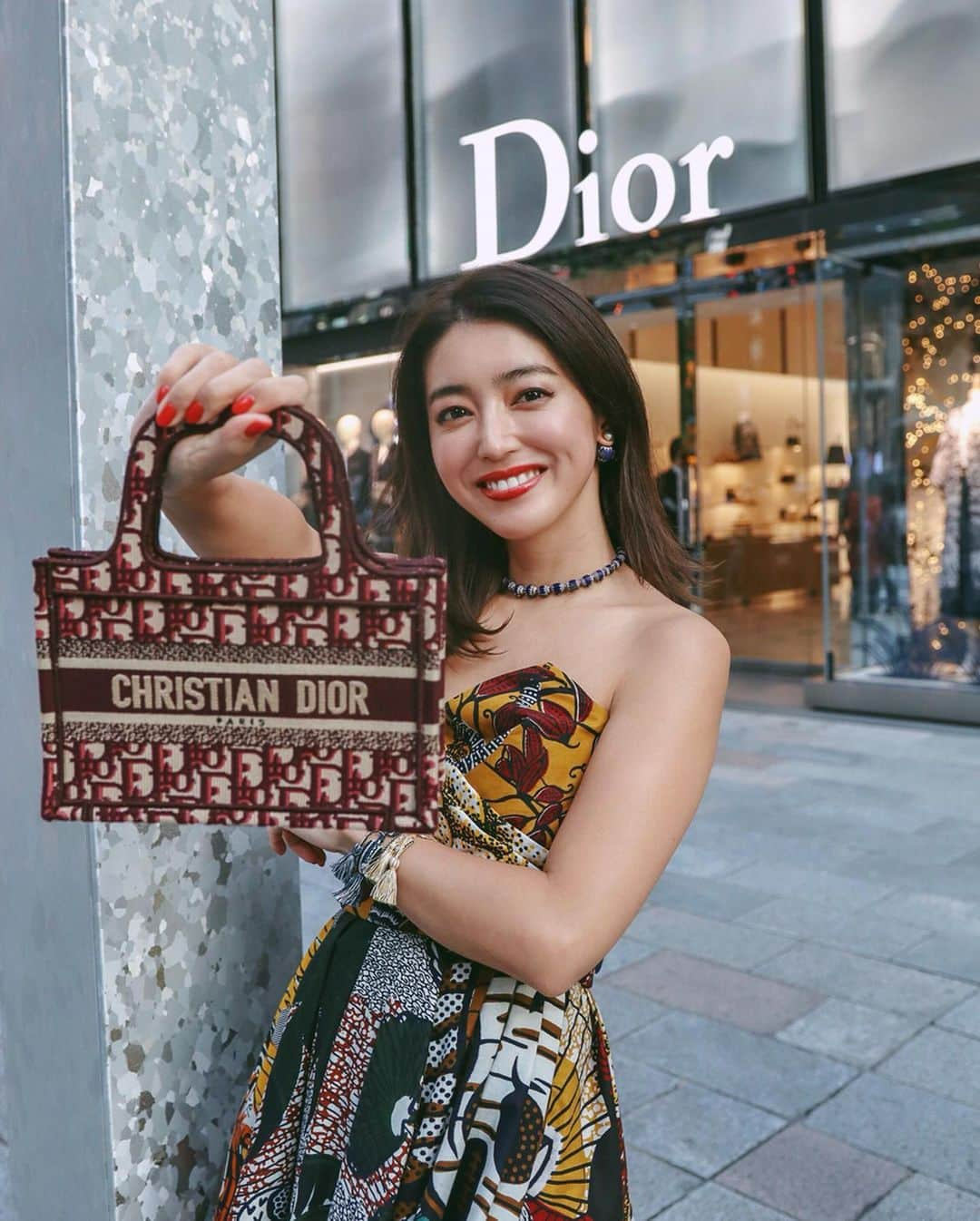 大口智恵美さんのインスタグラム写真 - (大口智恵美Instagram)「@dior ❤︎ クルーズコレクションが可愛すぎる🥺 この前dior cafeに行った時のスタイルです❤︎ ・ ・ この週末は @dr.y.yumi 先生の医療エステに行ってきました☺︎ 定期的に続けてるからお肌の調子が良い❤︎ #エスビューティークリニック #love #fashion #dior」11月17日 16時14分 - chemiiiii