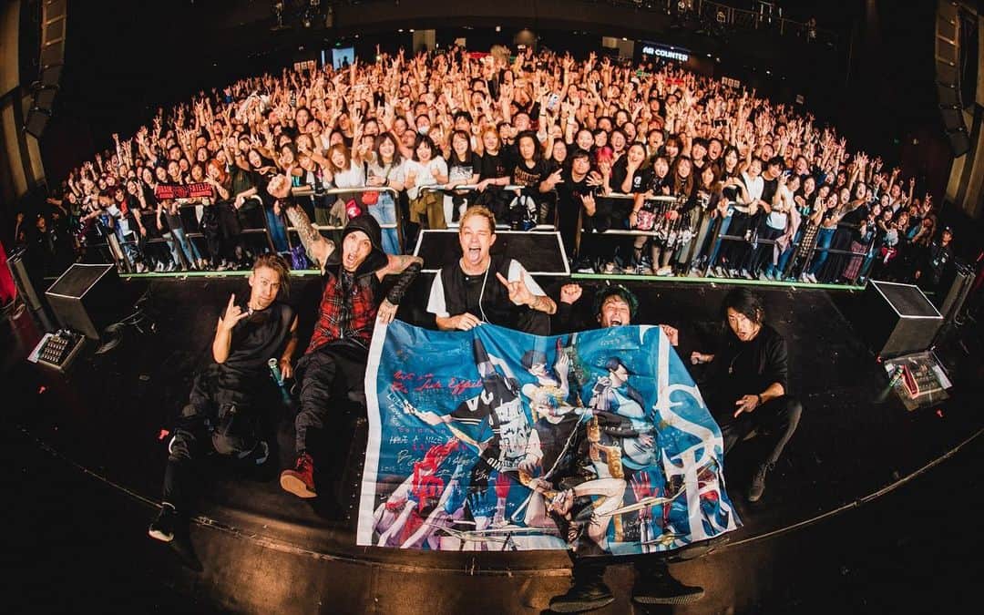 coldrainさんのインスタグラム写真 - (coldrainInstagram)「1st ever show in Shanghai!! Hope to see you guys soon!! 謝謝‼︎ photos by @yamada_mphoto  #coldrain」11月17日 16時33分 - coldrain_official