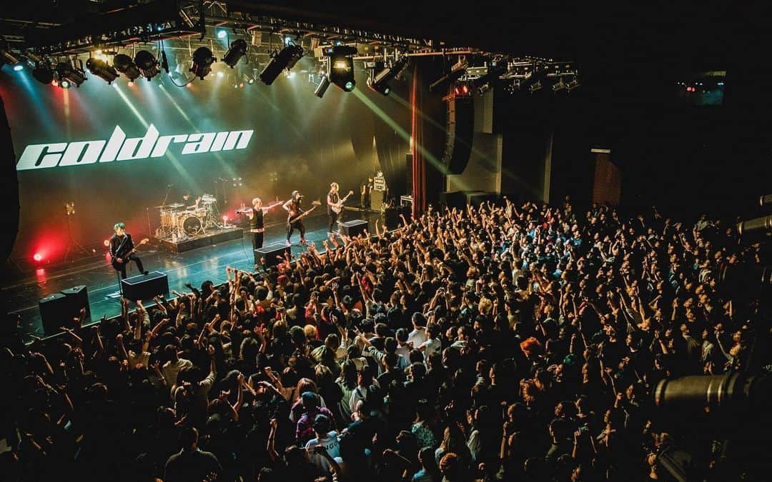 coldrainさんのインスタグラム写真 - (coldrainInstagram)「1st ever show in Shanghai!! Hope to see you guys soon!! 謝謝‼︎ photos by @yamada_mphoto  #coldrain」11月17日 16時33分 - coldrain_official