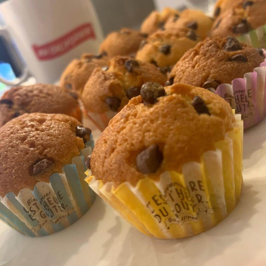 川嵜美佳のインスタグラム：「#minimaffin  #chocolate #chip  #homemade #happytime #love #life」