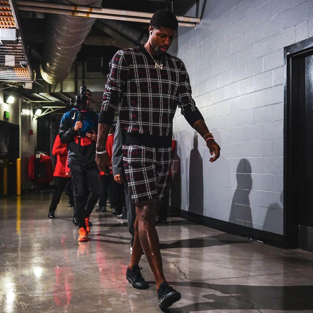 ポール・ジョージのインスタグラム：「To say I’ve been challenged is an understatement! 7 months of grinding to get this point but I wouldn’t change it for anything! Thank you clipper nation.. happy to be home! #Clipset 📸: @amirzing」