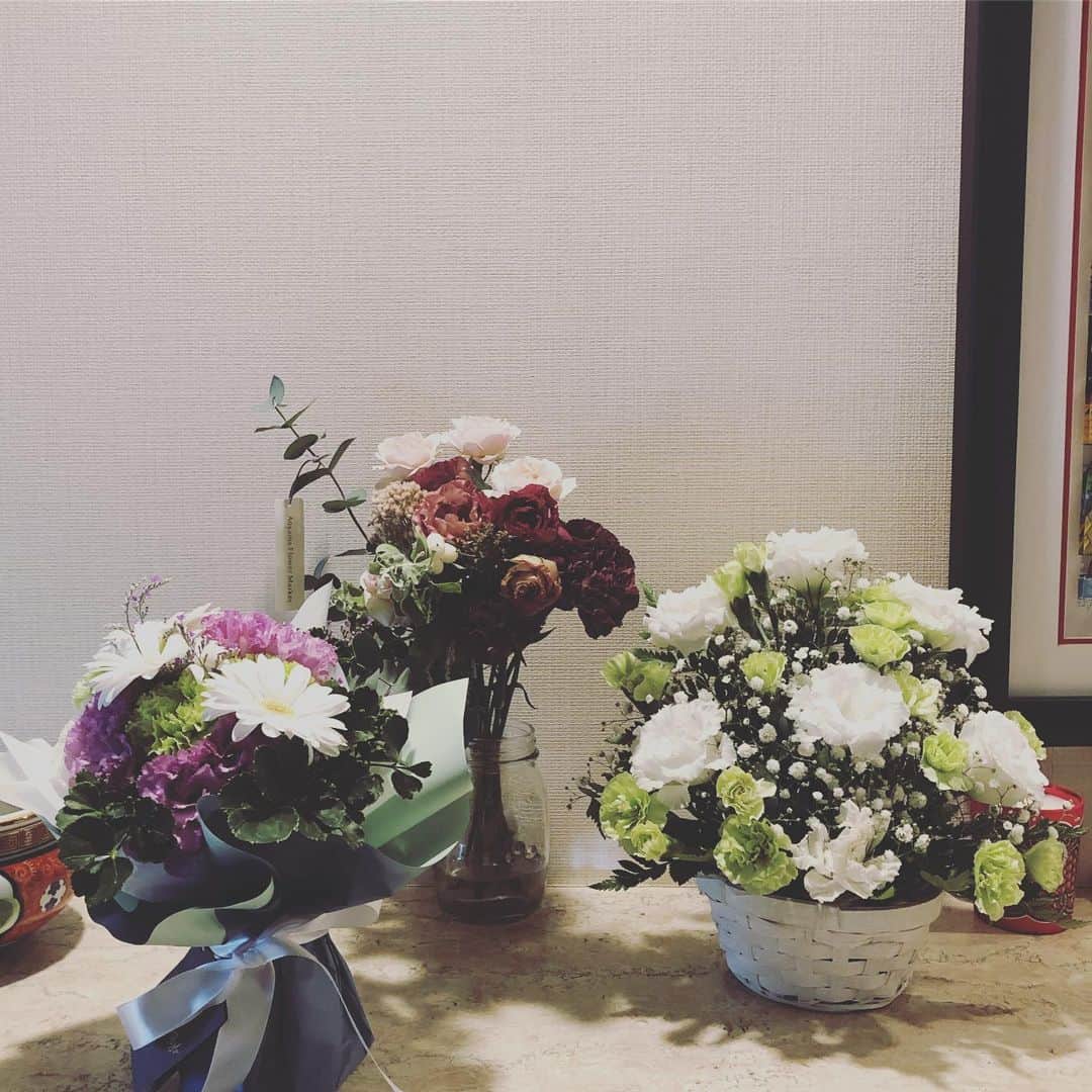 千秋さんのインスタグラム写真 - (千秋Instagram)「お花いっぱいありがとう💐  #flower #千秋インテリア」11月17日 16時52分 - chiaki77777