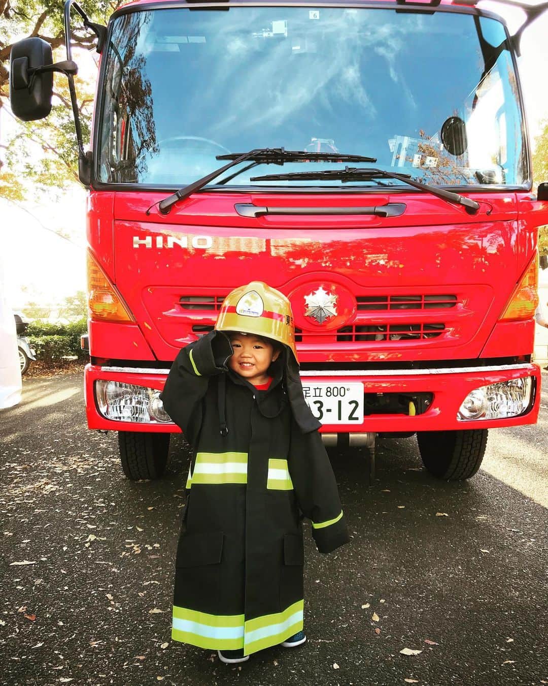 渡部太基のインスタグラム：「. 今日のファイヤーマン🔥🔥🔥 #わたべんちのれおうくん #ファイヤーマン #新小岩公園 #フードフェスタ」
