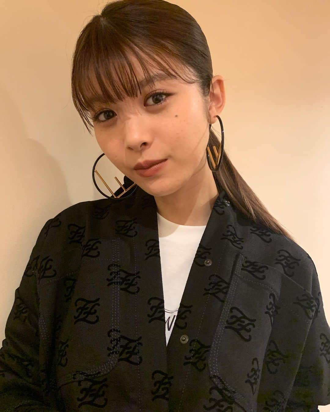 馬場ふみかさんのインスタグラム写真 - (馬場ふみかInstagram)「. 「ばばたび」お渡し会 ありがとうございました！ たくさんの方にお会いできて とても幸せな時間でした。  @fendi  #ばばたび」11月17日 17時49分 - fumika_baba