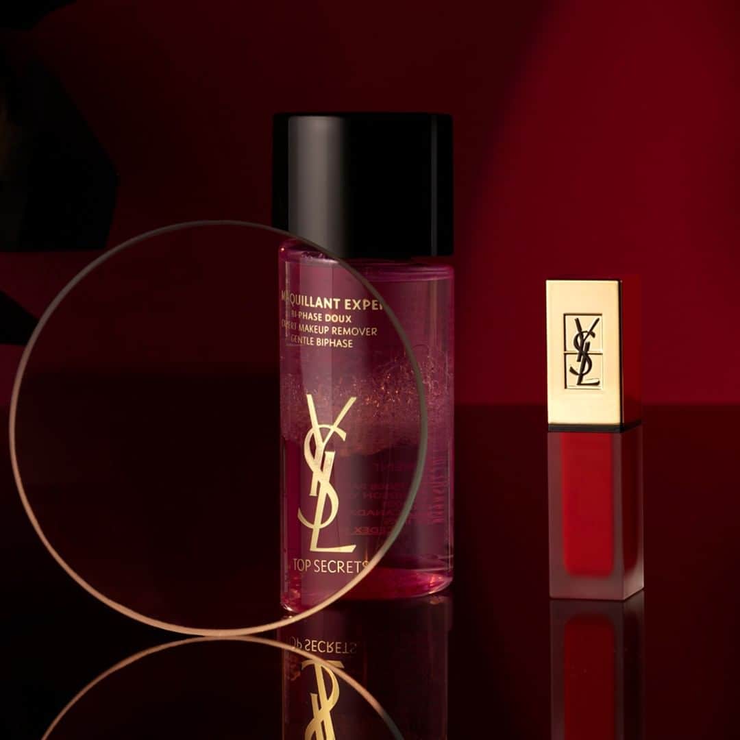 Yves Saint Laurent Beautyさんのインスタグラム写真 - (Yves Saint Laurent BeautyInstagram)「It comes off, just as easy as it goes on 😉 TOP SECRETS EXPERT MAKEUP REMOVER GENTLE BI-PHASE TATOUAGE COUTURE in N°1 ROUGE TATOUAGE #yslbeauty #topsecrets #tatouagecouture」11月17日 17時59分 - yslbeauty