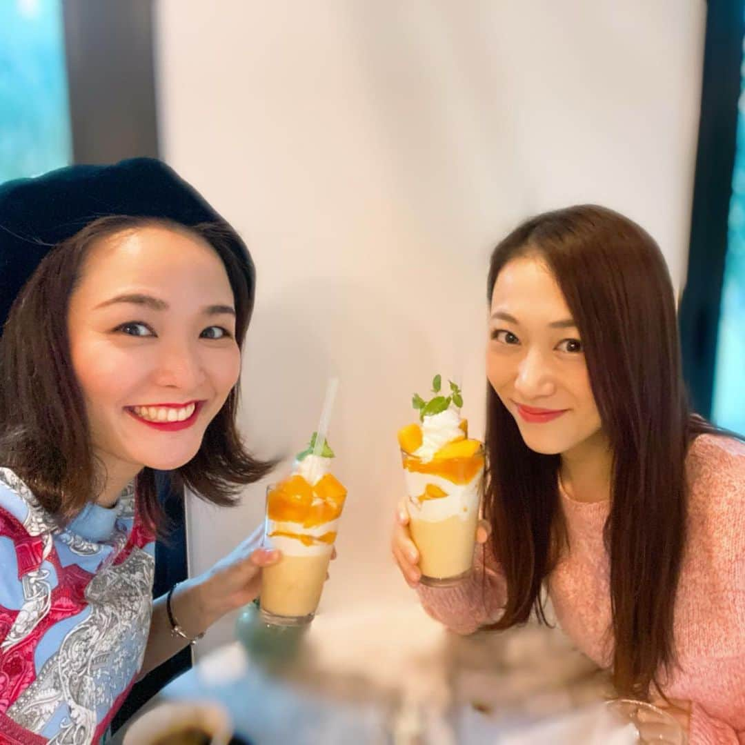 妃白ゆあさんのインスタグラム写真 - (妃白ゆあInstagram)「ずーーっと食べて見たかったボンボン🍹✨✨ . delicious(*´∇｀*)💓‼️‼️ . . ペロっと無くなってしまった🤭✨ . #ellecafe  #フルーツボンボン  #渋谷café #マンゴーボンボン」11月17日 18時01分 - yua_hishiro