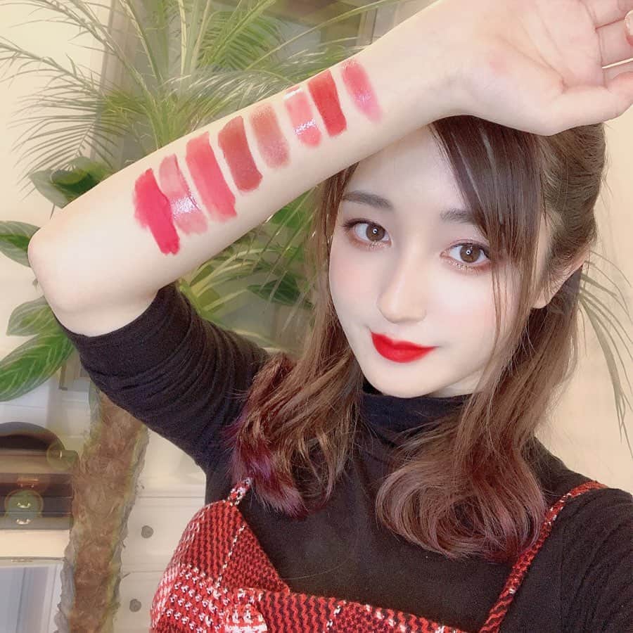 新希咲乃さんのインスタグラム写真 - (新希咲乃Instagram)「お気に入りリップ紹介したので、動画お楽しみにね♡ めっちゃお気に入りなので、本当におすすめしたい、、、、 お洋服は @xsrokux のです！可愛い〜❤️ . #前髪伸ばし中 #リップ #お気に入り #YouTube #新希咲乃」11月17日 18時47分 - niki_sakino