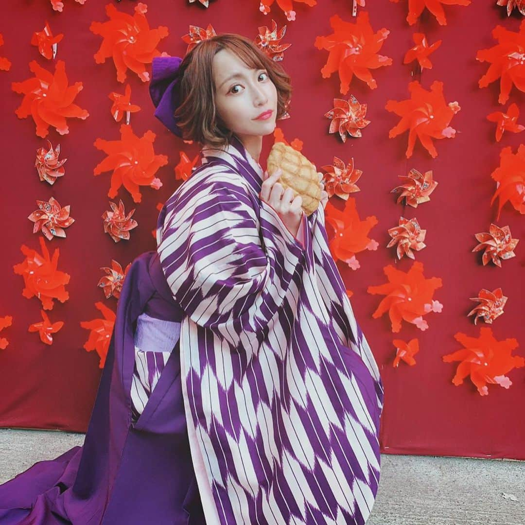 桐生美希さんのインスタグラム写真 - (桐生美希Instagram)「着付けレンタルなんてどこも一緒でしょ？と正直思っていたけれど 浅草さわだ屋さんのレンタル着物は本当に可愛いロマンティック。 ヘアメイクも上手すぎてヤバイ。 その上店員さん方も優しすぎて神。 初袴も大満足で幸せでした♡ ⚠︎回し者ではない  我らが教祖(@princesse_mikuru)予約ありがとうこれからも一生信者でおります故 #大正ロマン#浅草#レトロ#純喫茶#はかま#袴#和服#ふわふわヘア#非日常#romantic #japan_of_insta#retro_japan_#tokyophotography」11月17日 19時07分 - raita_miyu