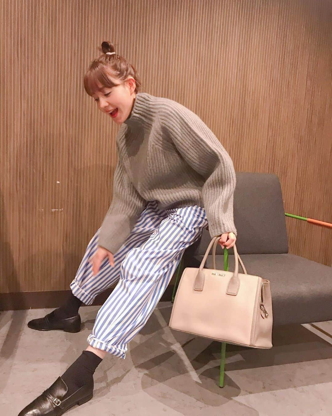 トリンドル玲奈さんのインスタグラム写真 - (トリンドル玲奈Instagram)「私服。  楽ですこのパンツ👖♡」11月17日 20時08分 - toritori0123