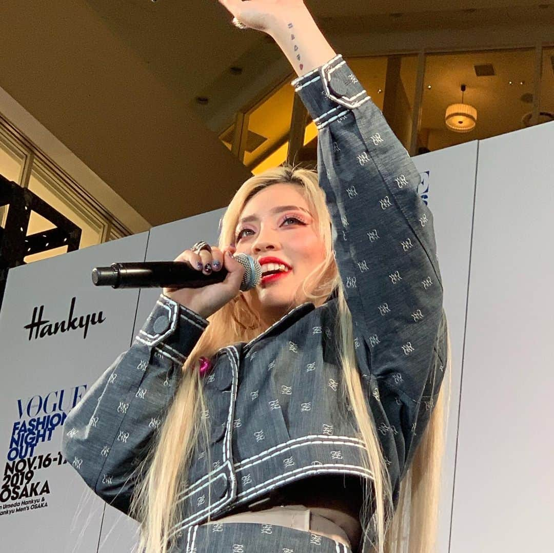 HANKYU.MODEさんのインスタグラム写真 - (HANKYU.MODEInstagram)「VOGUE FASHION'S NIGHT OUT 2019 OSAKA IN UMEDA HANKYU & HANKYU MEN'S OSAKA  2日間に渡って開催されたFNO大阪 SPECIAL DAYS。ご参加いただいた皆様、ありがとうございました。 #HANKYUMODE #FNO_OSAKA #FNOJP #11月16日のハイライト」11月17日 20時12分 - hankyumode