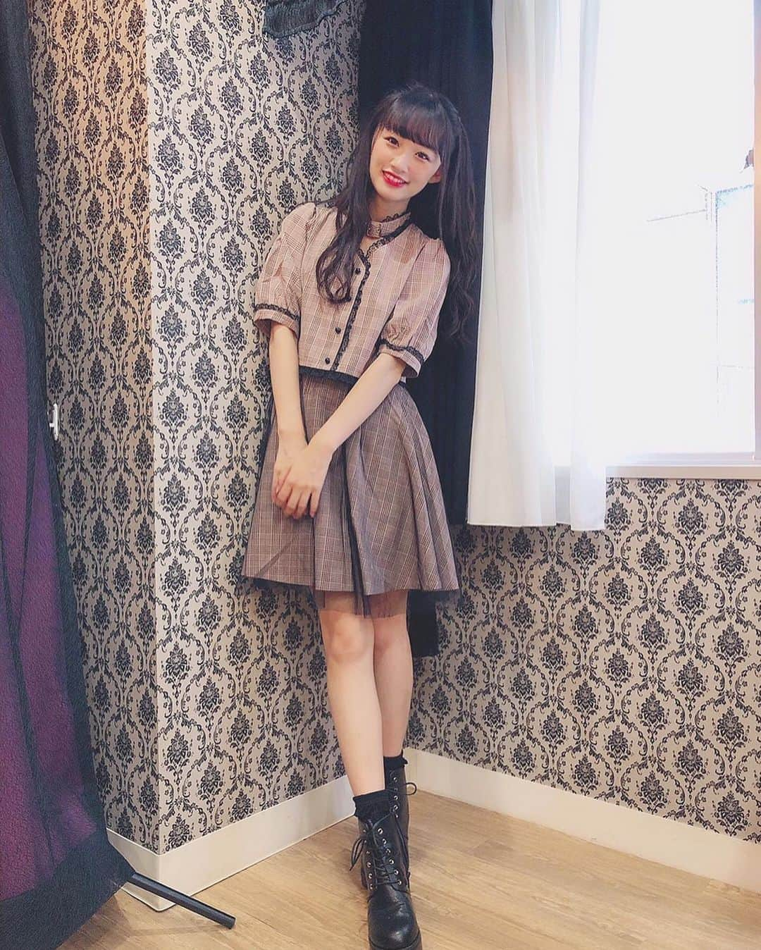 音嶋莉沙さんのインスタグラム写真 - (音嶋莉沙Instagram)「お気に入りのワンピース👗💕﻿ @rojita_official ﻿ ﻿ デザインが可愛くて﻿ バックルチョーカーがポイント👍﻿ ﻿ ﻿ ﻿ ﻿ ﻿ #rojita #ロジータ　#ワンピース　#ハーフツイン　#Risaコーデ」10月24日 21時07分 - otoshima_risa