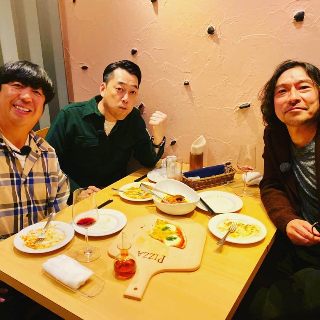 トータス松本さんのインスタグラム写真 - (トータス松本Instagram)「テレ朝 バナナマンのドライブスリーに出演！ みんな観てねー。 #バナナマン #ドライブスリー #設楽統 #日村勇紀 #設楽くん #話うまい #日村さん #運転うまい #トータス松本 #笑ってばかり」10月24日 21時12分 - tortoise_matsumoto_official