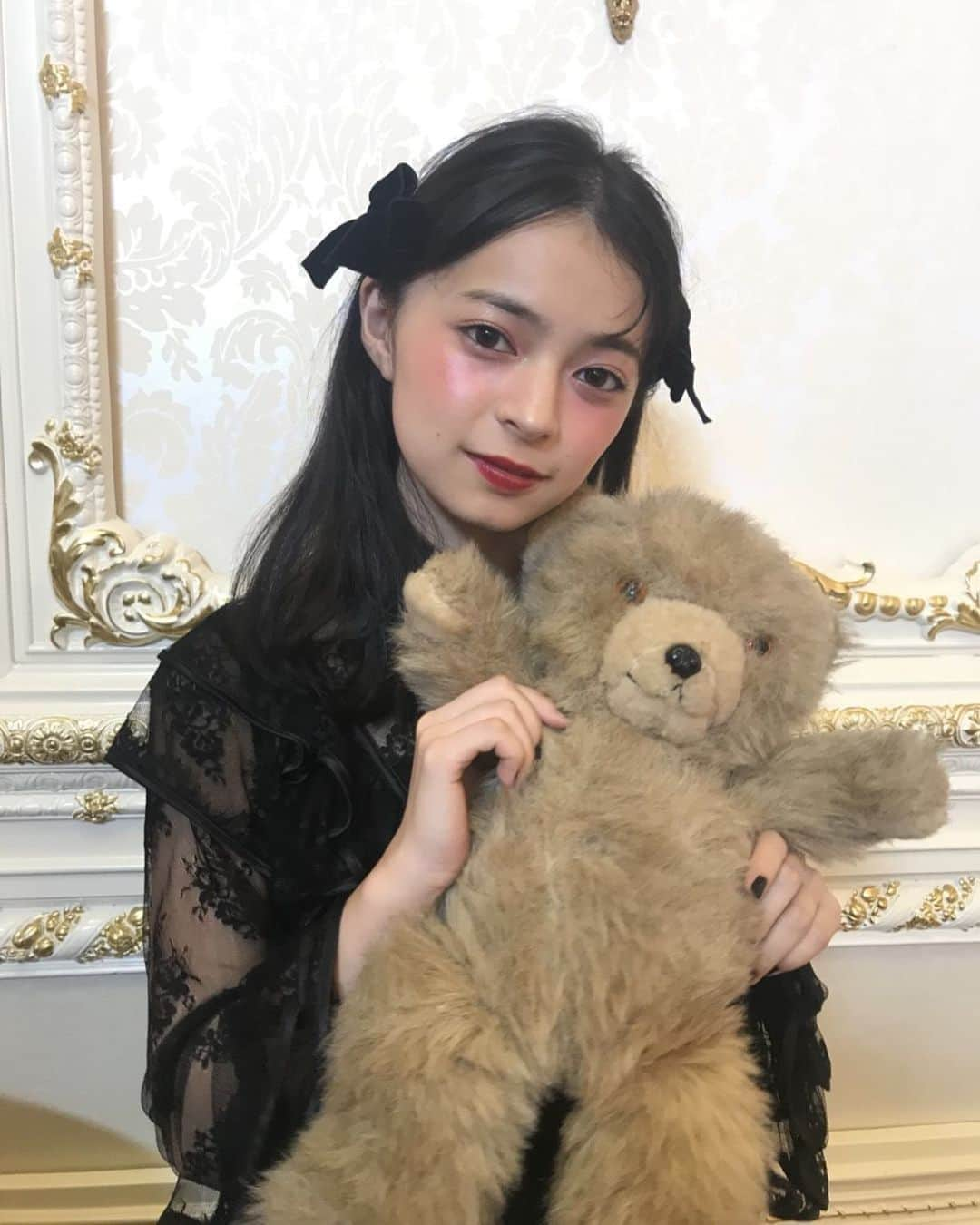 LARMEさんのインスタグラム写真 - (LARMEInstagram)「本日10月24日はかみここと上國料萌衣ちゃん20歳のお誕生日〜🎂🎉✨ . いつもニコニコ笑顔全開で、撮影も全力で挑んでくれるスーパーキュートなかみこちゃん🙈💘 . かみこちゃんにとって素敵な歳になりますように…✨ . . . #上國料萌衣 #アンジュルム#お誕生日おめでとう#LARME #LARME042 #LARMEモデル#larmemagazine #girl #girly #ガーリー」10月24日 21時28分 - larmemagazine