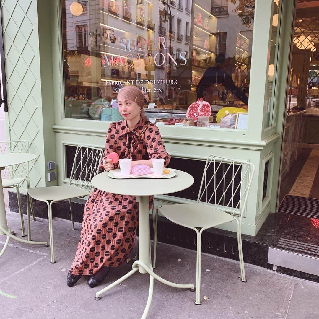 佐々木茜さんのインスタグラム写真 - (佐々木茜Instagram)「. . 🇬🇧では仕事や買い付けしてたので 🇫🇷ではゆーっくりしています 🐖になりそう🧁 . .」10月24日 21時25分 - akane_madder2