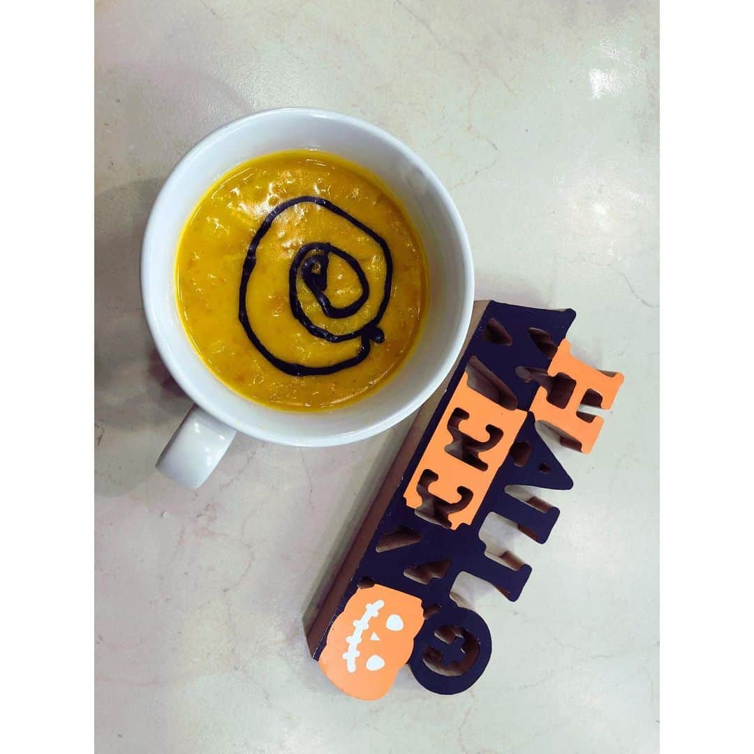 山口乃々華さんのインスタグラム写真 - (山口乃々華Instagram)「cook pad live たのしかった〜🧡 今夜は ハロウィングラタンとかぼちゃスープを作りました🎃 みなさんもぜひ、作ってみてください！ もうそろそろ ハロウィンですね！！！ 何かしますか？💀 #ハロウィン #クックパッド」10月24日 22時11分 - yamaguchi_nonoka_official