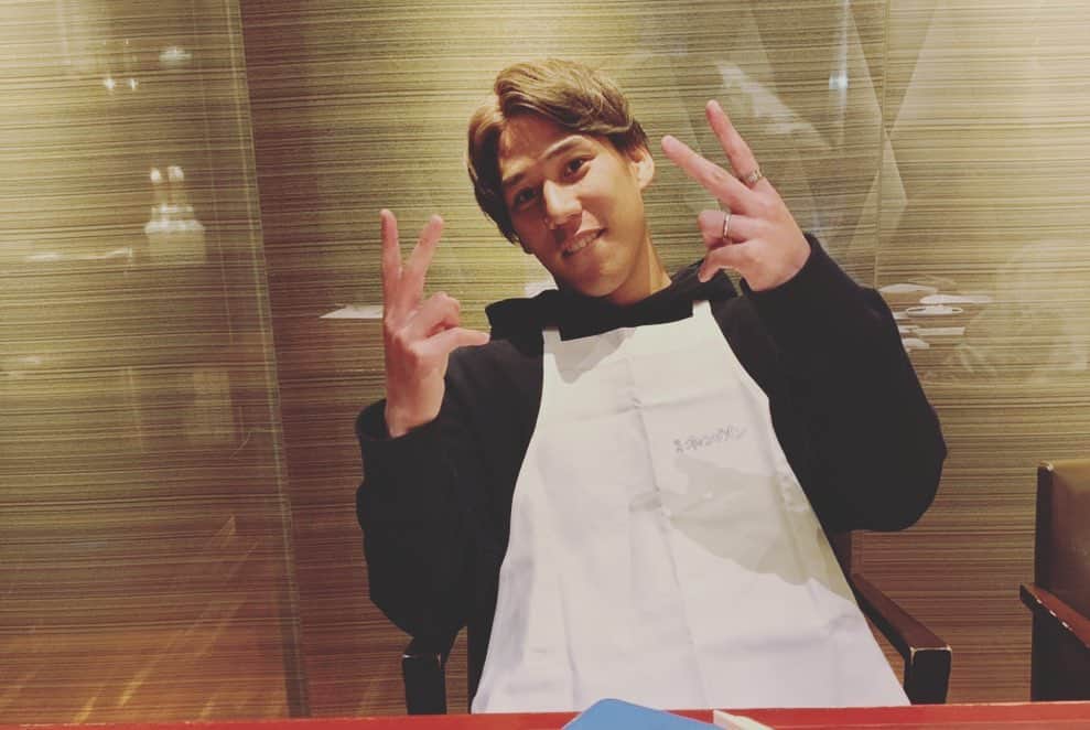 のインスタグラム：「OFFは任くんとご飯！ ここからまた頑張ります！  #江坂任」