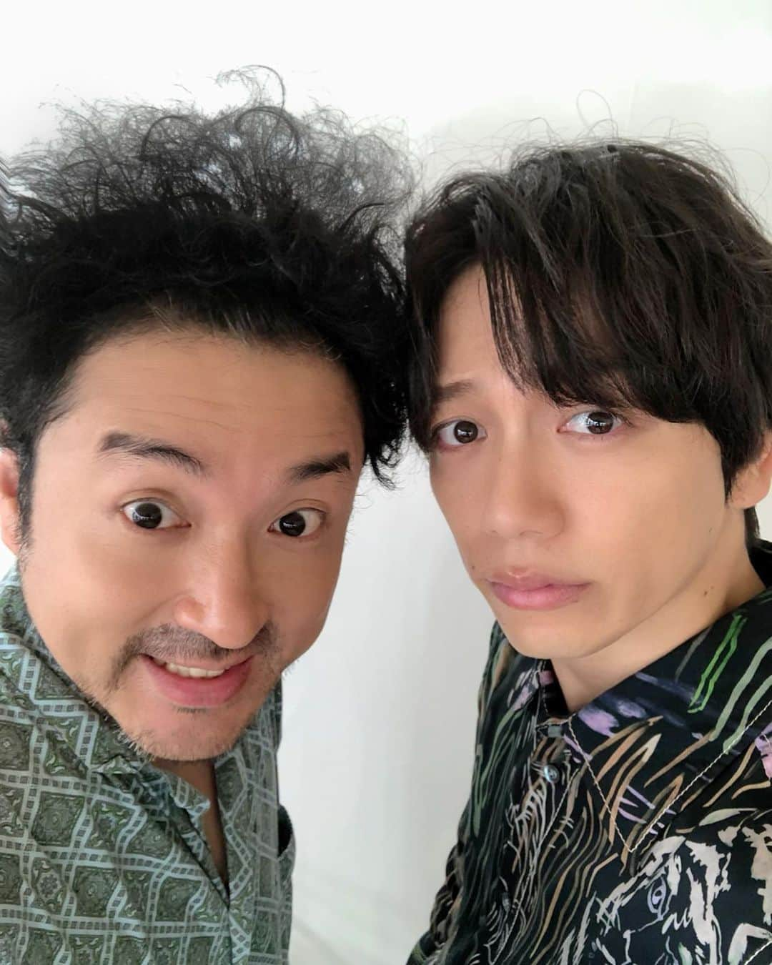 山崎育三郎さんのインスタグラム写真 - (山崎育三郎Instagram)「ムロ様！！ 久しぶりにゆっくり会いましたー。  悪党たちの戦友。  嬉しかった。  ありがとうござました＾＾」10月24日 22時24分 - ikusaburo_yamazaki